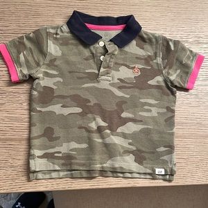 Baby Gap camouflage polo shirt. 2 years. Worn only once!